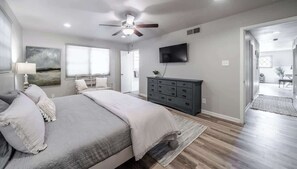 4 chambres, fer et planche à repasser, Wi-Fi, draps fournis