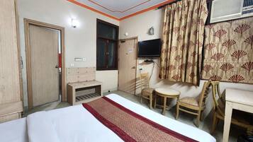 Deluxe Triple Room, City View | Exterior