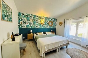 2 bedrooms, iron/ironing board, free WiFi, bed sheets
