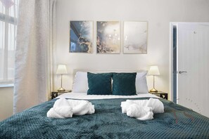 5 camere, una scrivania, ferro/asse da stiro, Wi-Fi