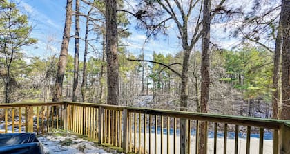 Log Cabin Retreat in Kentucky: Fire Pit & Grill!