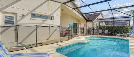 House (4 Bedrooms) | Front of property