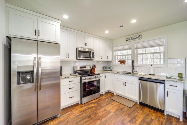 House (3 Bedrooms) | Interior