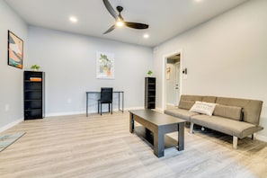 Apartment (1 Bedroom) | Interior