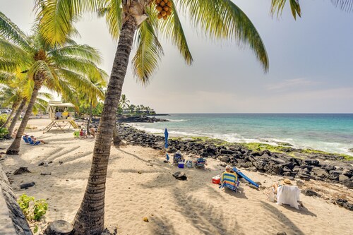 1 Mi to Dtwn: Dreamy Kailua-kona Home w/ Balconies