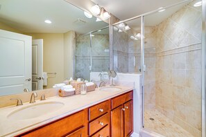 Apartment (3 Bedrooms) | Interior - Walk to Marina + Restaurants: Cape Coral Escape! (Cape Coral)