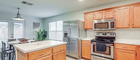 House (3 Bedrooms) | Interior