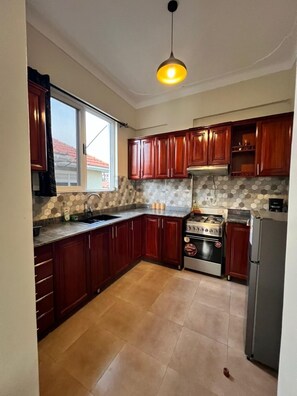 Private kitchen - Forest view condo (Kampala)