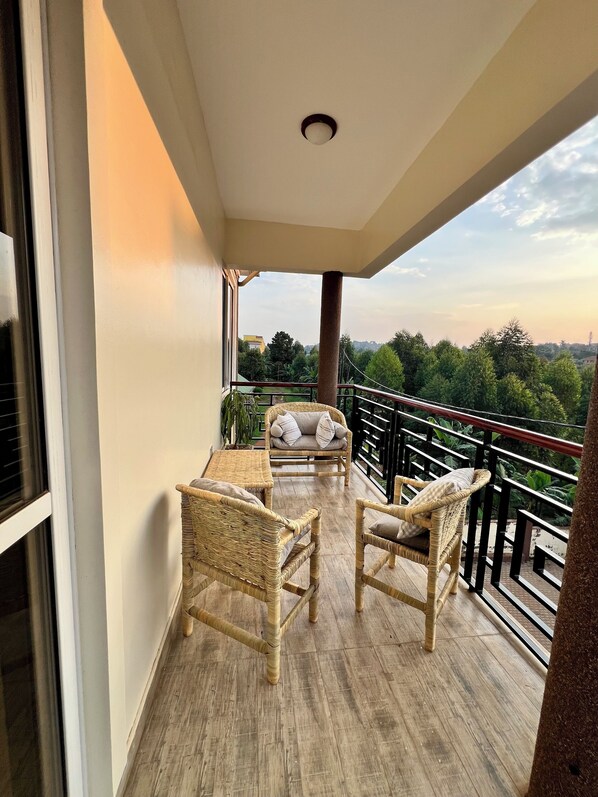Property grounds - Forest view condo (Kampala)