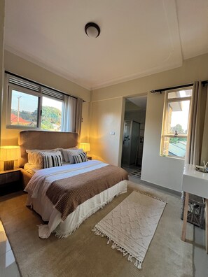 2 bedrooms, iron/ironing board, WiFi, bed sheets - Forest view condo (Kampala)