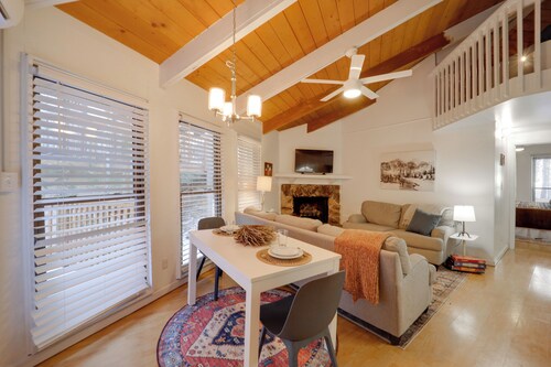 < 1 Mi to Beech Mountain Resort: Comfy Condo