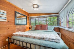 4 bedrooms, iron/ironing board, travel crib, WiFi