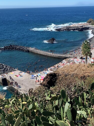 Beautiful Ocean View Condo close to beach