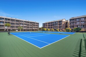 Sport court - Beautiful 2nd Row Condo + Free Attraction Tickets! (North Myrtle Beach)