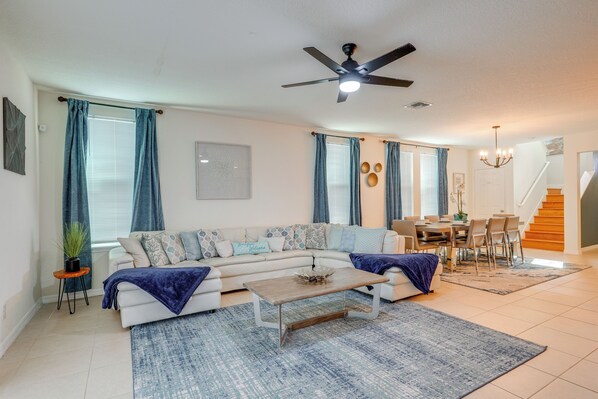 House (6 Bedrooms) | Interior