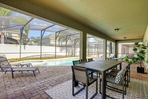 House (6 Bedrooms) | Interior