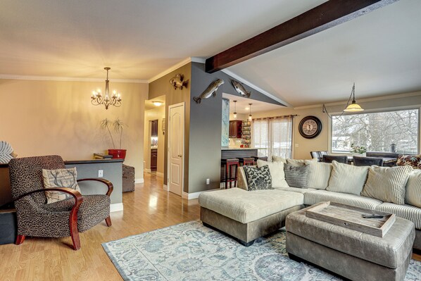 House (4 Bedrooms) | Interior