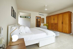 4 habitaciones, colchones con efecto memoria y ropa de cama 