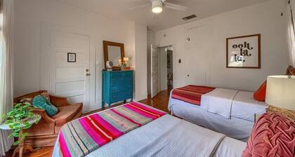 DT 332 Havana Haus