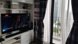 Room amenity - Araneta Cubao No Brown Outs 1BR Furnished Condo With Balcony Free Wifi Netflix (Quezon City)