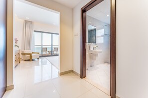 Shower, hair dryer, towels, soap - Overlooking Pool & Sea Views Villa with BBQ Facility, Sharm - Al Dana Villa (Fujairah)