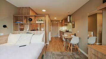 Estudio, para no fumadores | Tabla de planchar con plancha y wifi gratis