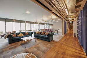 Lobby sitting area - Student Only The Combworks (Aberdeen)