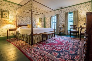 Superior King Room, Garden View | Iron/ironing board, free cribs/infant beds, free WiFi, bed sheets