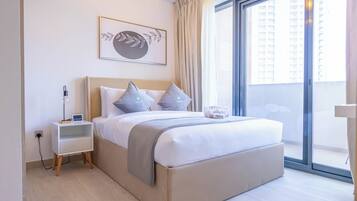 1 bedroom, in-room safe, iron/ironing board, free WiFi