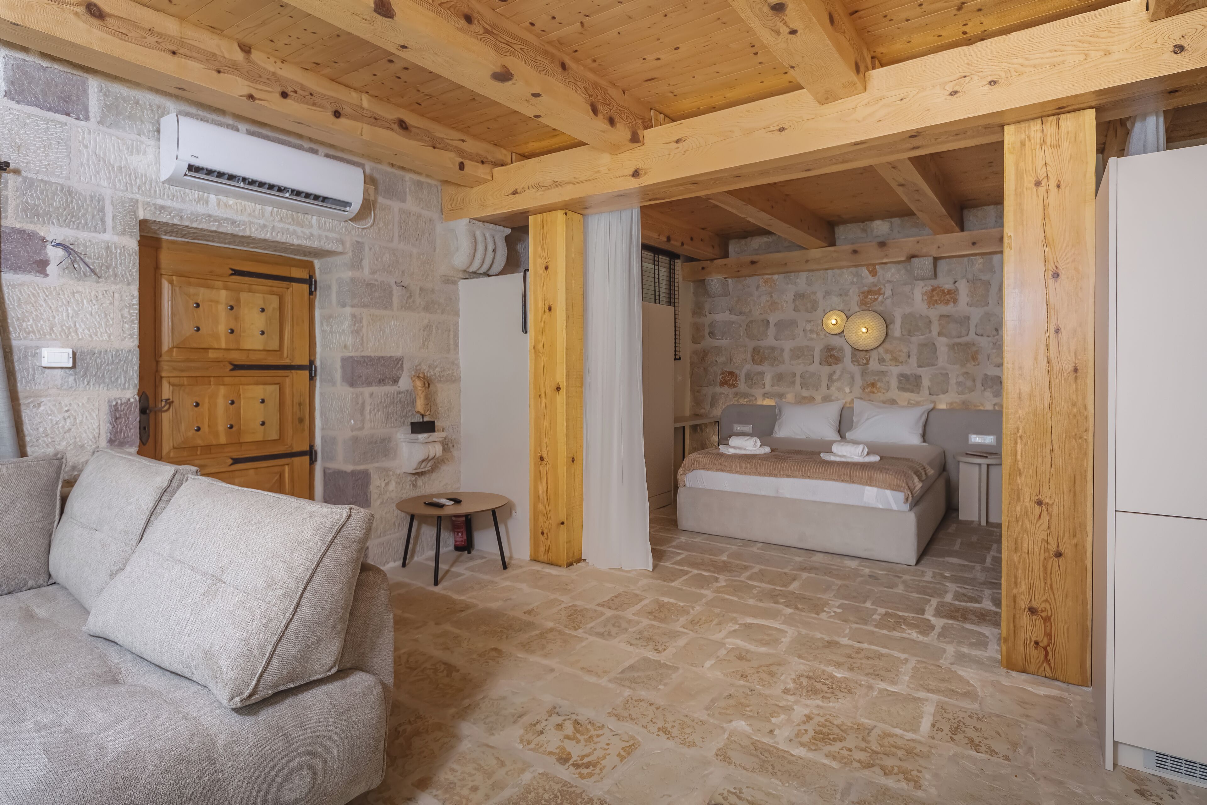 Standard Apartment, 1 Queen Bed with Sofa bed, Pool Access, Sea View | Iron/ironing board, free WiFi, bed sheets