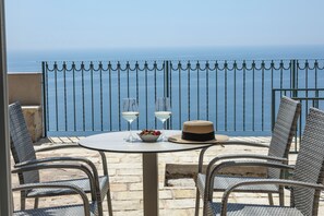 Căn hộ phong cách cổ điển, 1 giường cỡ queen và sofa giường, quang cảnh biển | Quang cảnh từ phòng