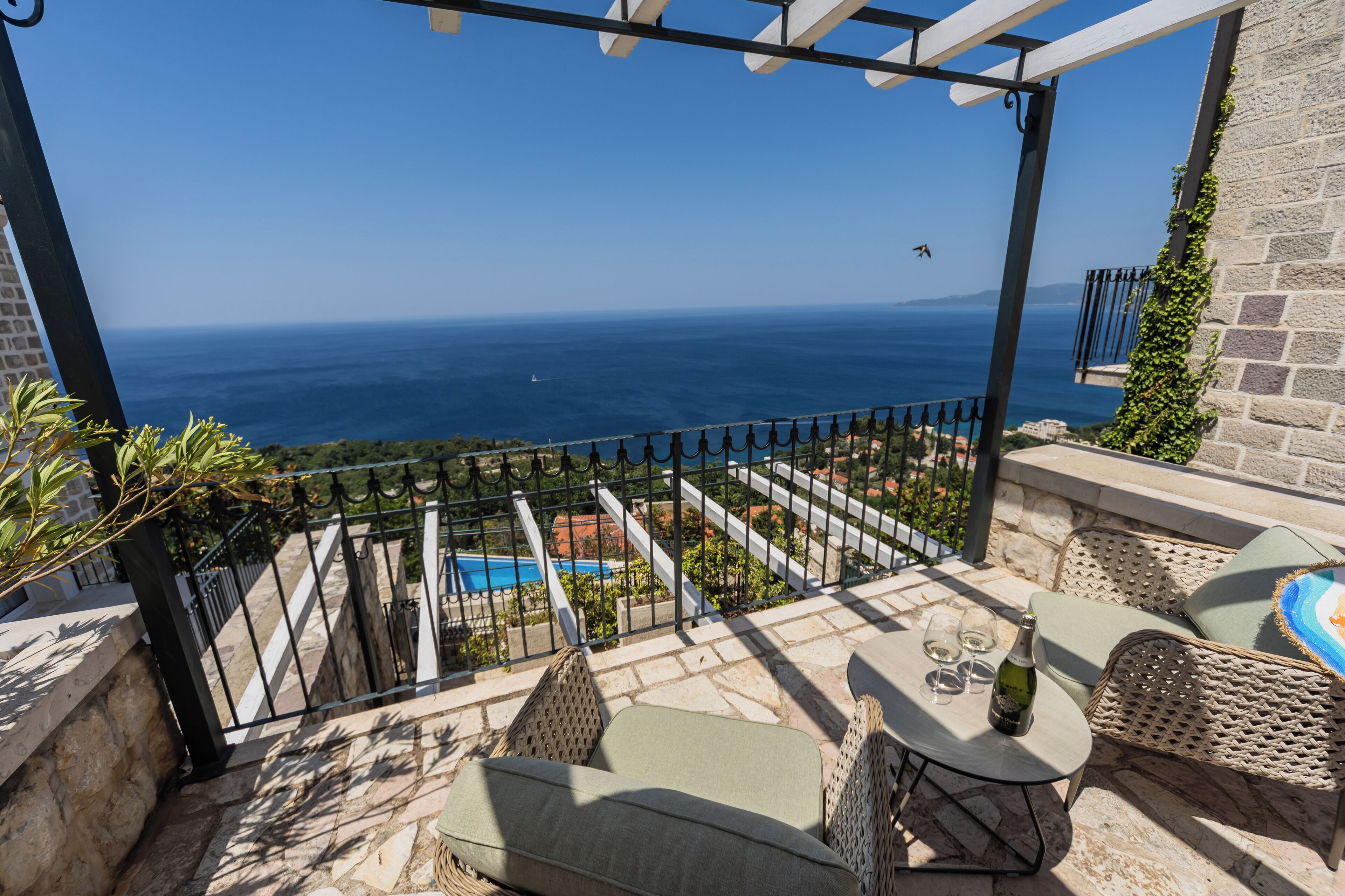 Comfort Duplex, 1 Bedroom, Pool Access, Sea View | Balcony