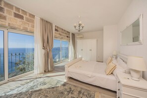 Comfort Apartment, 2 Bedrooms, Pool Access, Sea View | Iron/ironing board, free WiFi, bed sheets - Olive Resort (Petrovac)