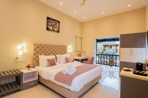 Habitación Premium, 1 cama de matrimonio grande, bañera accesible | Tabla de planchar con plancha y wifi gratis