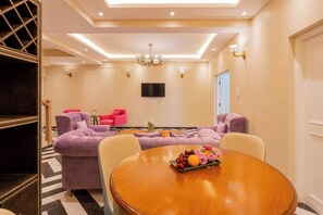 Emperor Ozran 2BHK's | In-room dining - Emperor Ozran by Alaya Stays (Vagator)