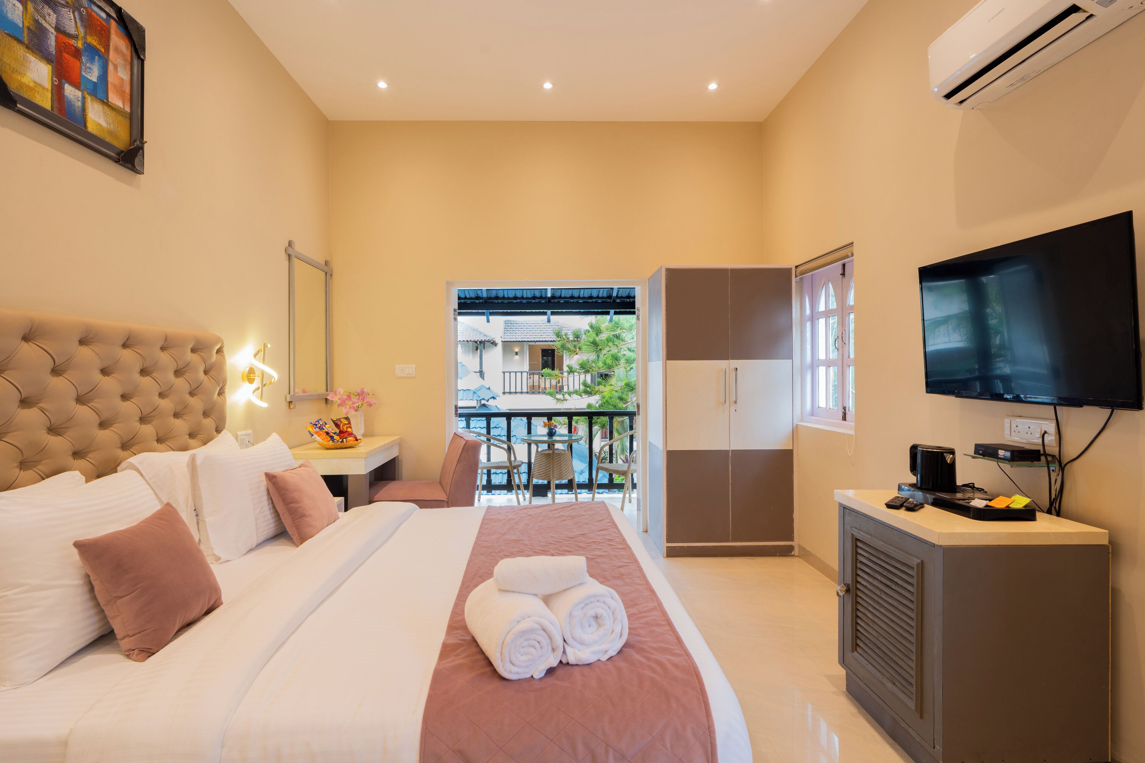 Habitación Premium, 1 cama King size, tina para personas con discapacidad | Tabla de planchar con plancha y wifi gratis 