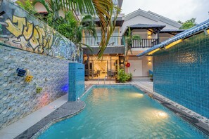 Outdoor pool - Emperor Ozran by Alaya Stays (Vagator)