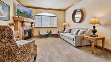 Villa, 2 Bedrooms | Living area