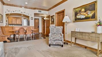 Villa, 2 Bedrooms | Living area