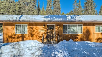 Cabin, 2 Bedrooms | Exterior