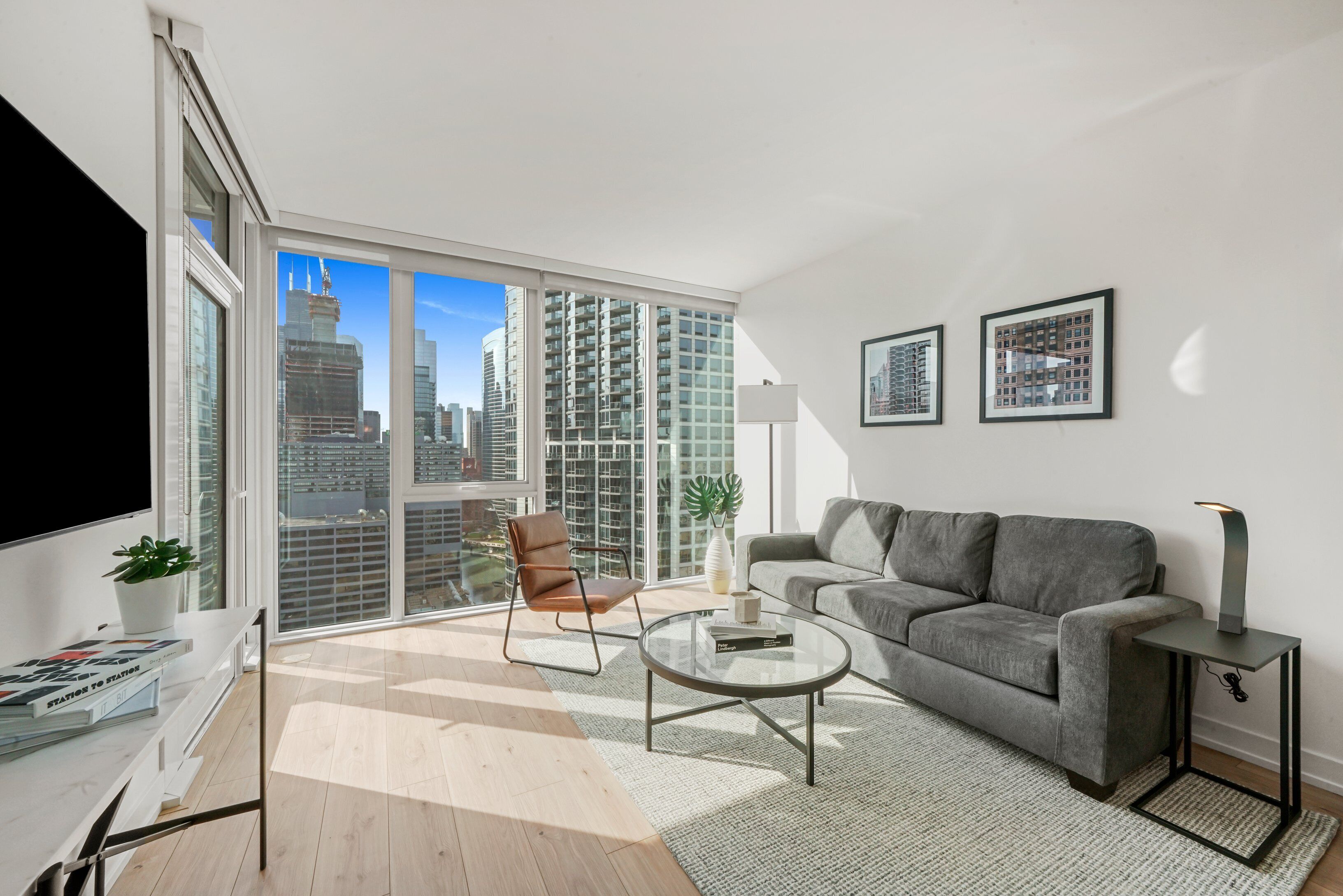 Chic Stay In River North: Luxury Suites, Top Amenities, Near Arts & Nightlife! - Chicago Loop - Chicago