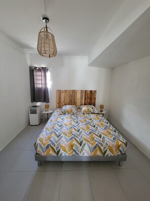 2 slaapkamers, een strijkplank/strijkijzer, wifi, beddengoed