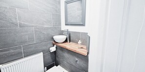 Comfort Double Room, 1 Katil Kelamin (Double), Non Smoking | Bilik Mandi | Kelengkapan dandanan diri percuma, pengering rambut, sabun, syampu 