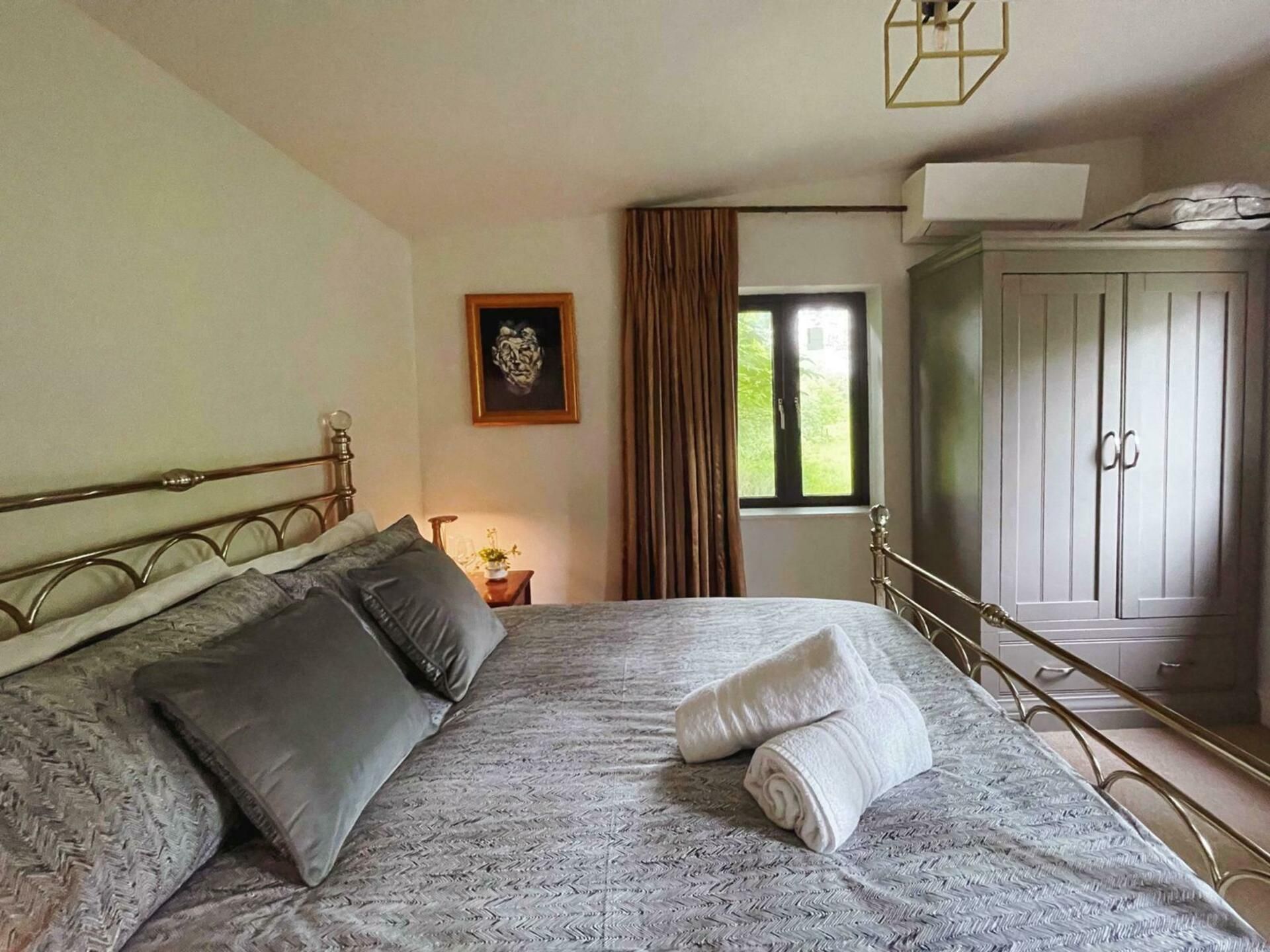 1 bedroom, iron/ironing board, Internet, bed sheets