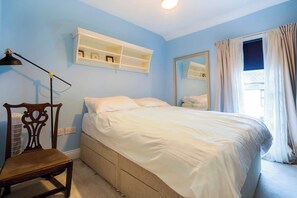 3 bedrooms, iron/ironing board, Internet, bed sheets