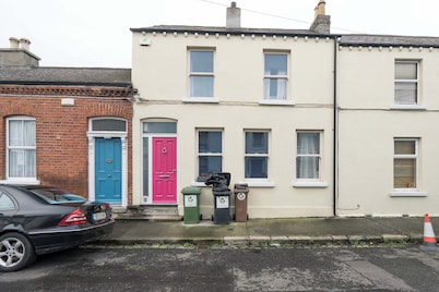 Stylish Home Near City Centre–Garden& Period Charm