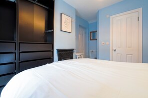 Room - Stylish Home Near City Centre–Garden& Period Charm (Dublin)