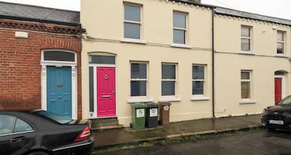 Stylish Home Near City Centre–Garden& Period Charm