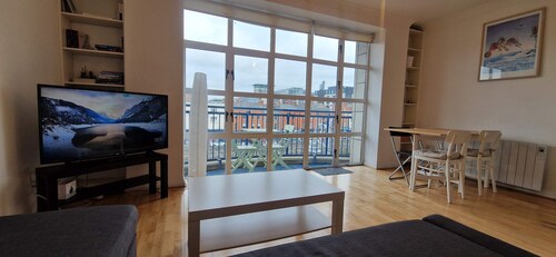 Bright Riverside 2BD, 5 Min to Guinness Storehouse