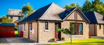 Three bedroom detached pet friendly property with enclosed garden and BBQ.
